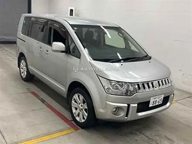 Mitsubishi Delica D:5 2017, auction grade R