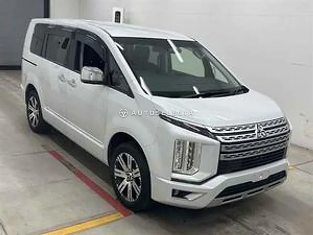 Mitsubishi Delica D:5 2023, auction grade 4
