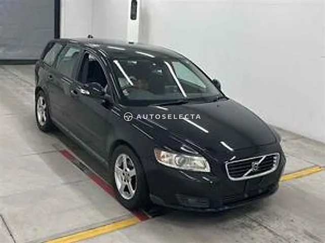 Volvo V50 2010, auction grade 3.5