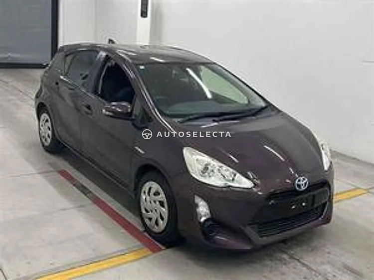Toyota Aqua 2016, photo 1 of 1