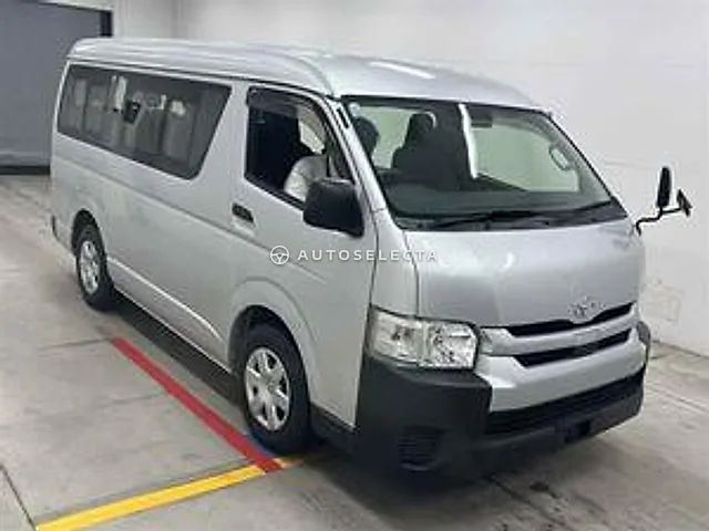 Toyota Hiace Wagon 2019, auction grade 3.5