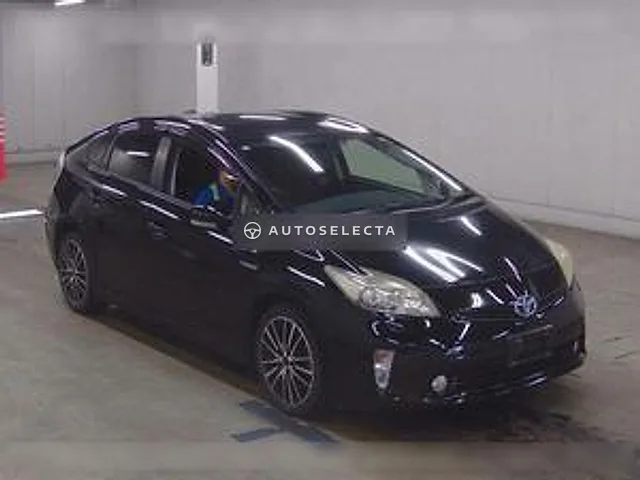 Toyota Prius 2015, auction grade 3