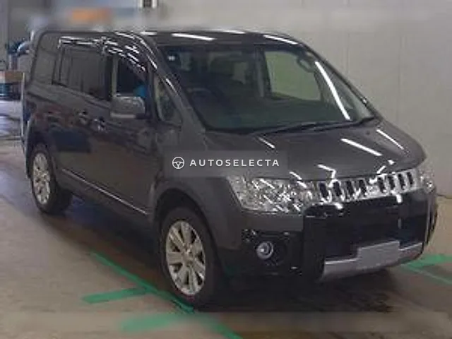 Mitsubishi Delica D:5 2019, auction grade 4.5