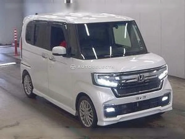 Honda N-BOX Custom 2021, auction grade R