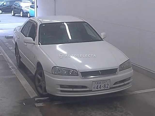 Nissan Skyline 2001, auction grade 3