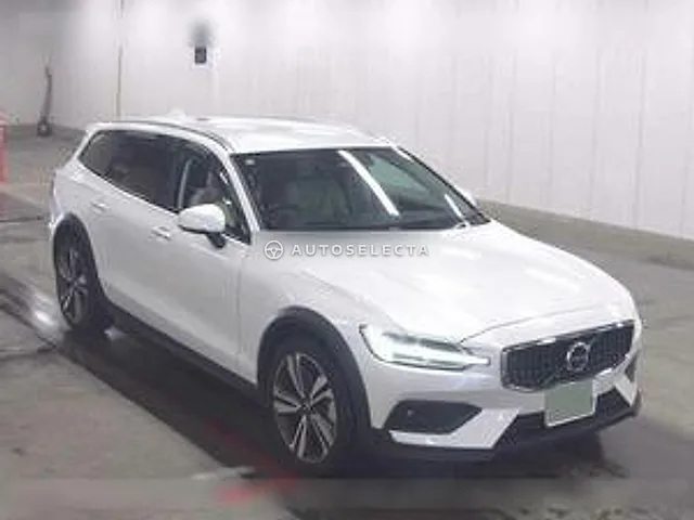 Volvo V60 2025, auction grade 4.5