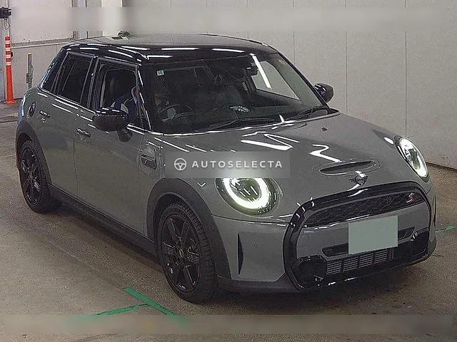 MINI 2022, auction grade 4.5