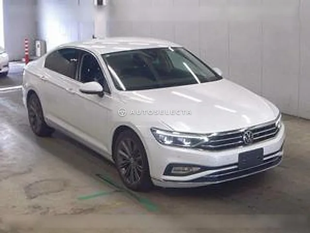 Volkswagen Passat 2021, auction grade 4.5