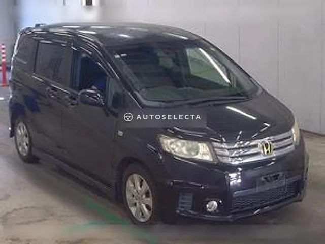Honda Freed Spike 2010, auction grade 3.5