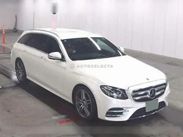 Mercedes-Benz E-Class Station Wagon 2019, auction grade 4.5