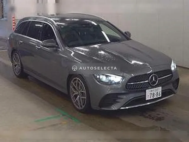 Mercedes-Benz E-Class Station Wagon 2022, auction grade 4.5