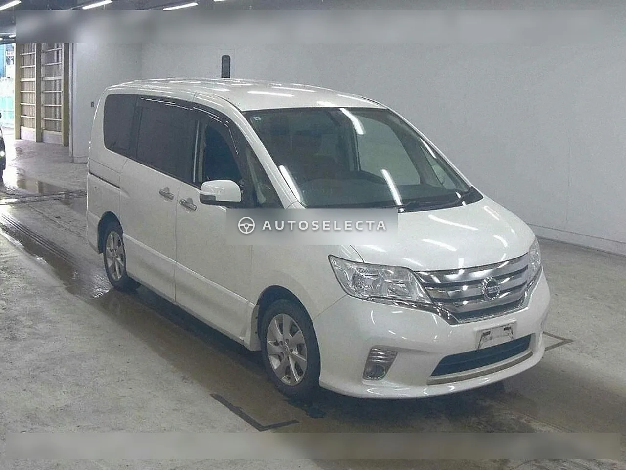 Nissan Serena 2011, photo 1 of 1