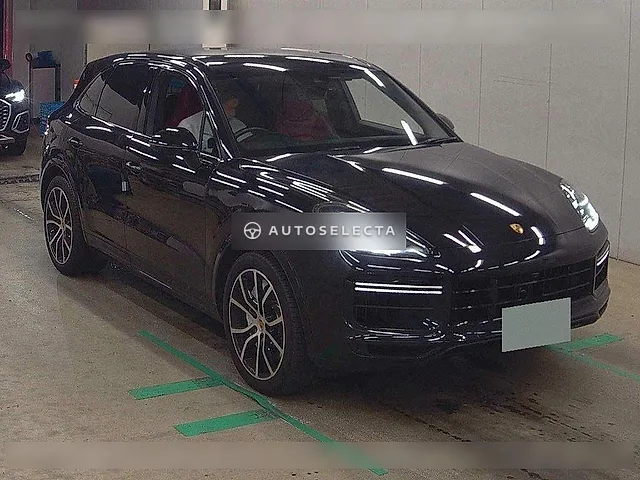 Porsche Cayenne 2018, auction grade 4.5
