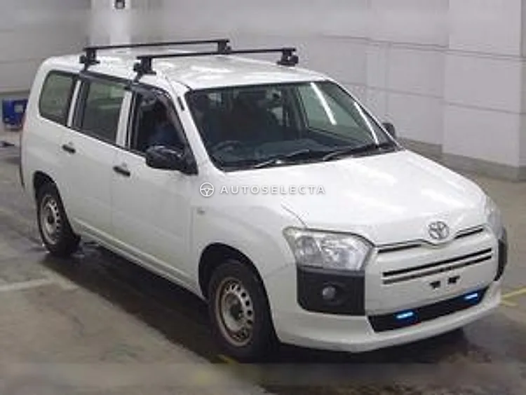 Toyota Succeed 2015, photo 1 of 1