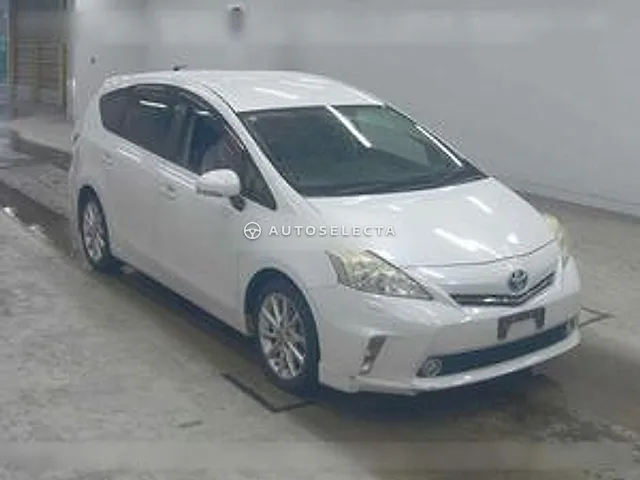 Toyota Prius Alpha 2013, auction grade 3.5