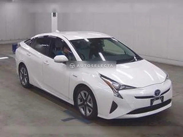 Toyota Prius 2017, auction grade 4