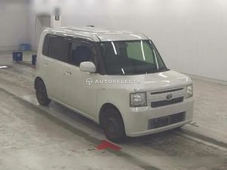 Toyota Pixis Space 2015, photo 1 of 1