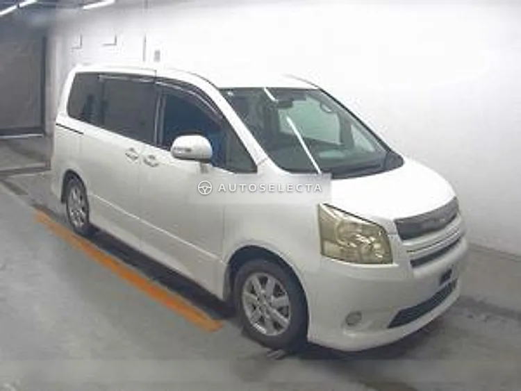 Toyota Noah 2009, photo 1 of 1