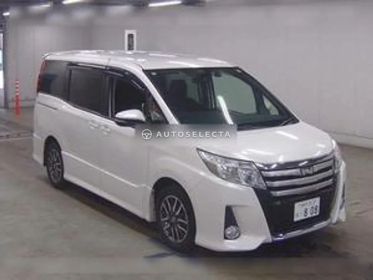 Toyota Noah 2014, photo 1 of 1