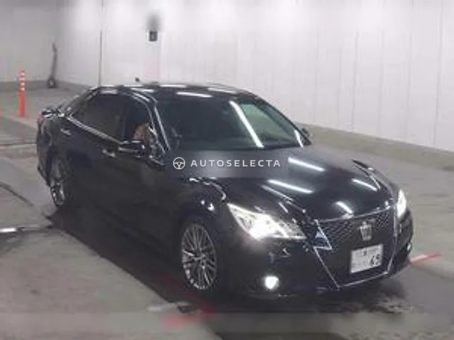 Toyota Crown 2015, auction grade R