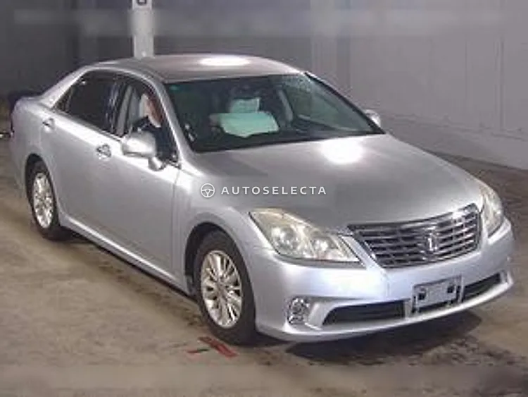 Toyota Crown 2010, photo 1 of 1