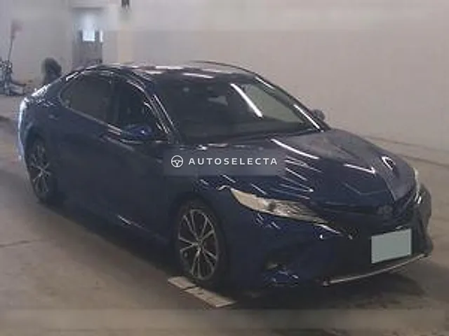 Toyota Camry 2019, auction grade R