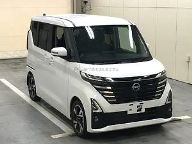 Nissan Roox 2025, auction grade 5