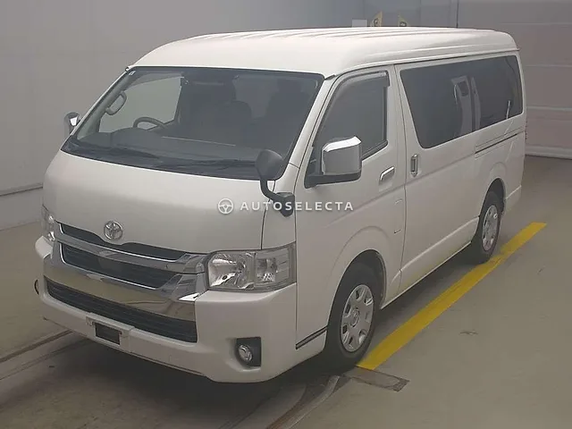Toyota Hiace Wagon 2021, auction grade 4