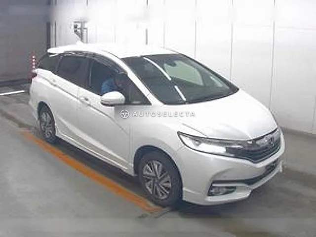Honda Shuttle 2015, auction grade 3.5