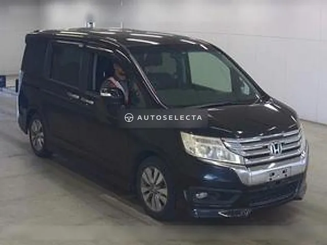 Honda Stepwgn Spada 2013