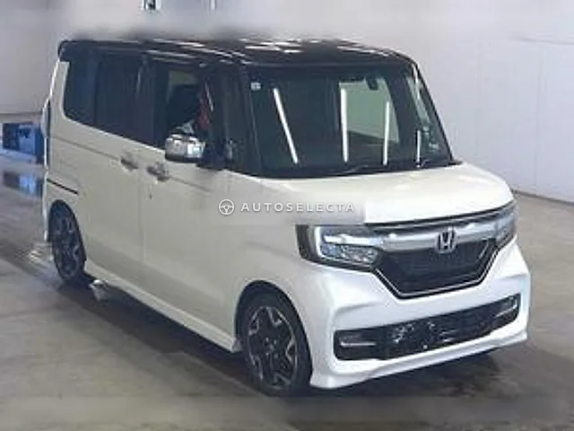 Honda N-BOX Custom 2017, auction grade R