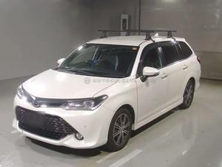 Toyota Corolla Fielder 2017, photo 1 of 1