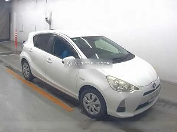 Toyota Aqua 2014, photo 1 of 1