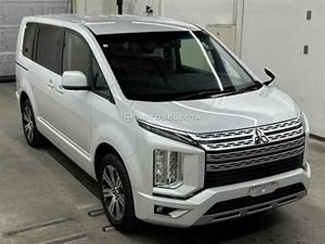 Mitsubishi Delica D:5 2023, auction grade 4.5