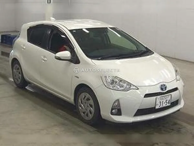 Toyota Aqua 2012, photo 1 of 1