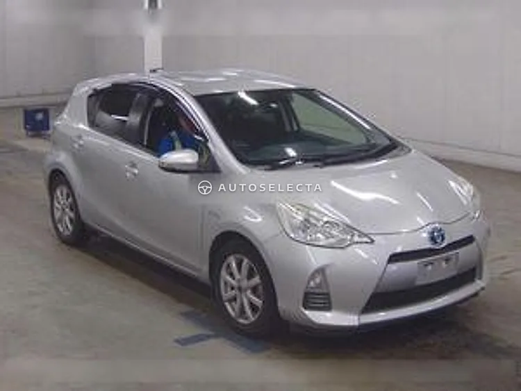 Toyota Aqua 2013, photo 1 of 1