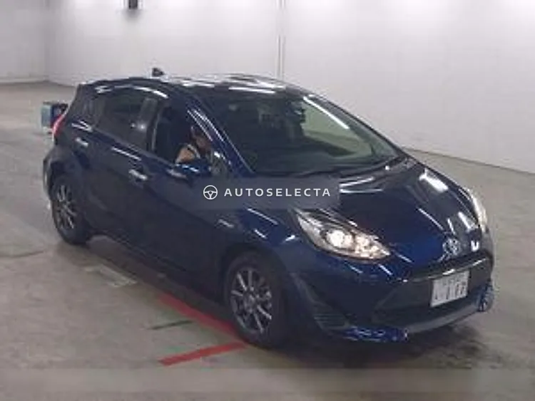Toyota Aqua 2018, photo 1 of 6