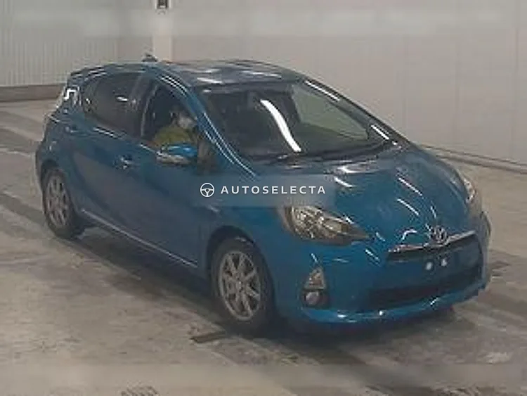 Toyota Aqua 2012, photo 1 of 1