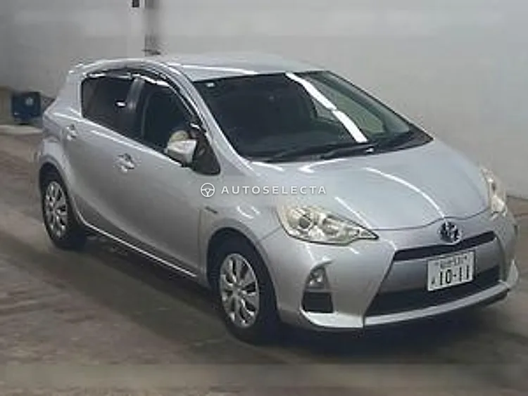 Toyota Aqua 2012, photo 1 of 1