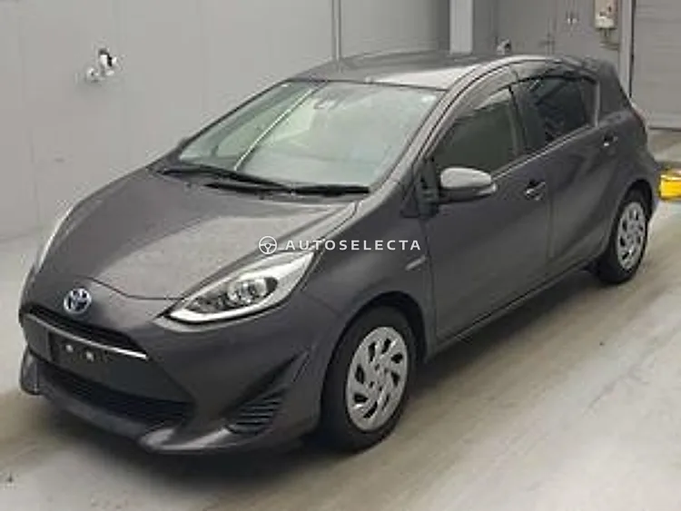 Toyota Aqua 2018, photo 1 of 1