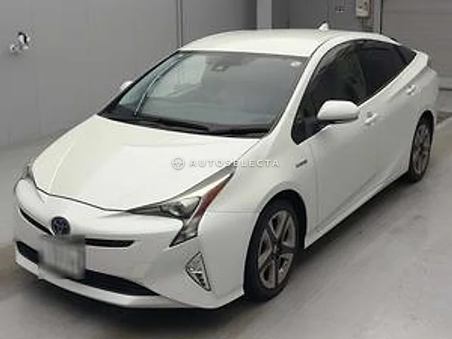 Toyota Prius 2016, auction grade 3.5