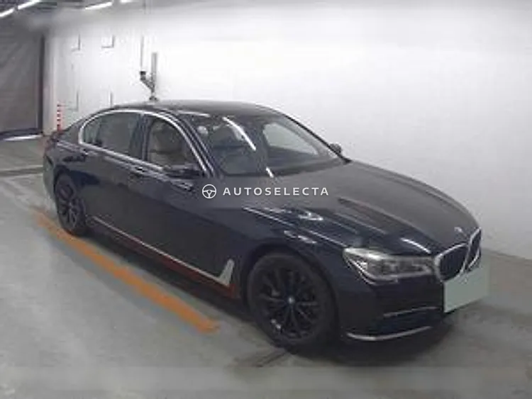 BMW 7 Series 2016, photo 1 of 6