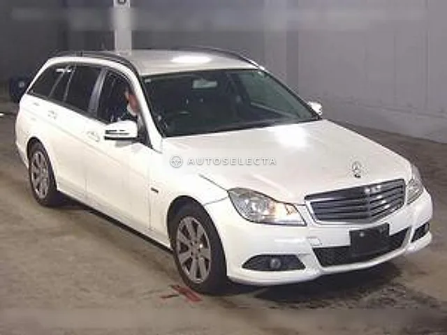 Mercedes-Benz C-Class Station Wagon 2011, auction grade 4