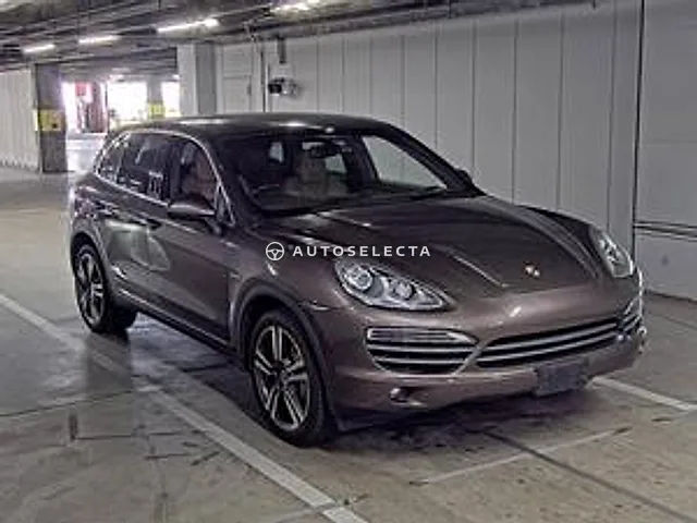Porsche Cayenne 2014, auction grade 3.5