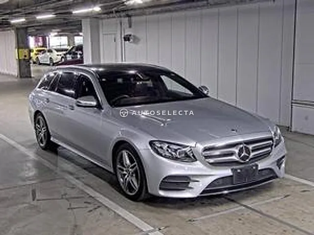 Mercedes-Benz E-Class Station Wagon 2019, auction grade 4
