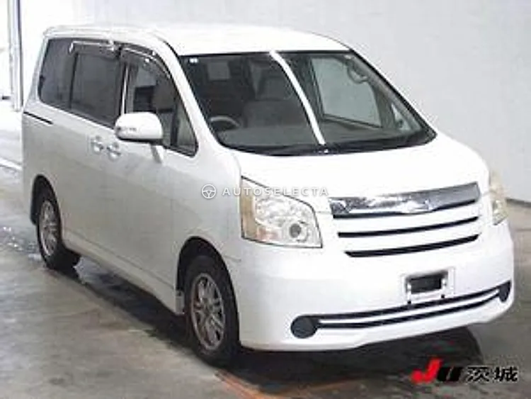 Toyota Noah 2009, photo 1 of 1