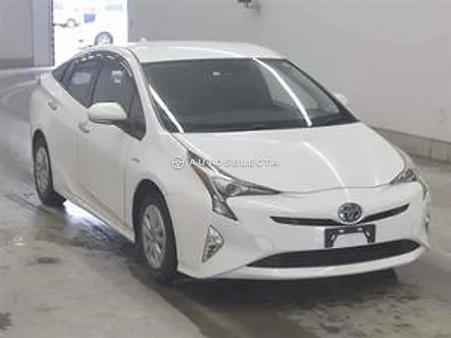 Toyota Prius 2017, auction grade R