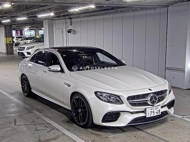 Mercedes-Benz AMG E-Class 2017, auction grade 4.5
