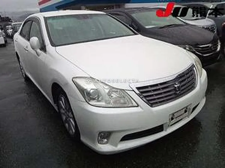 Toyota Crown 2011, photo 1 of 1