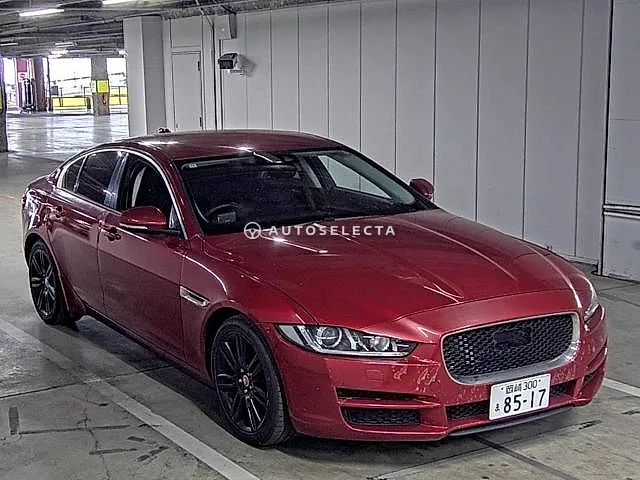 Jaguar XE 2016, auction grade 4